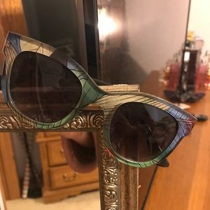 Woman’s sunglasses